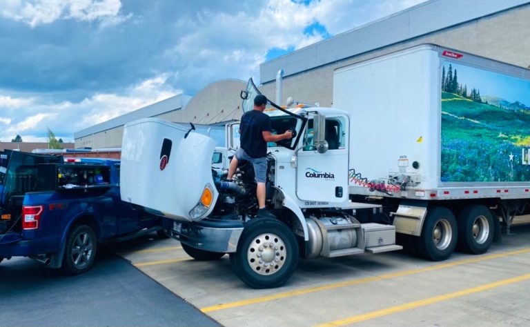 Commercial vehicle Windshield replacement Experts in Bend